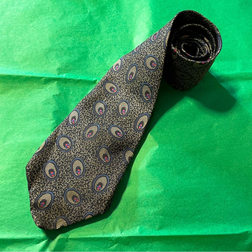 Oleg Cassini men’s silk tie